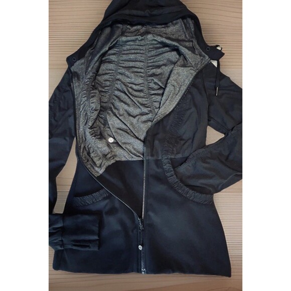 lululemon athletica Jackets & Blazers - Lululemon Reversible Jacket Women 6 Black Gray Hooded Dance Yoga Zip Up